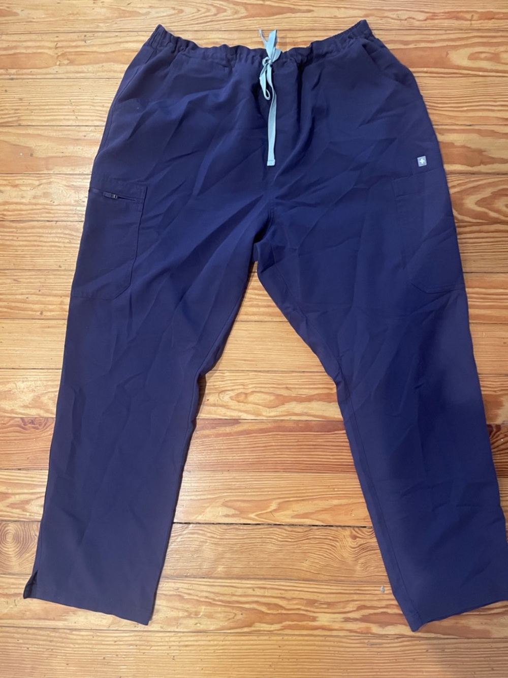 Figs Women's Navy Straight-Leg Scrub Pants with Light Blue Drawstring
